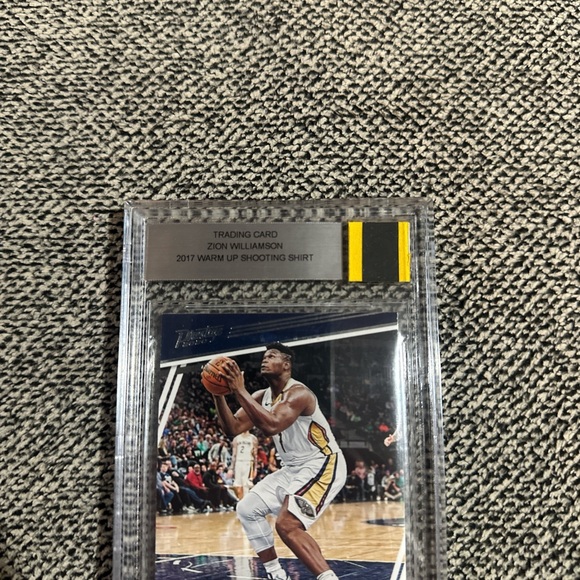 Pelicans Zion Williamson Card - Picture 2 of 3